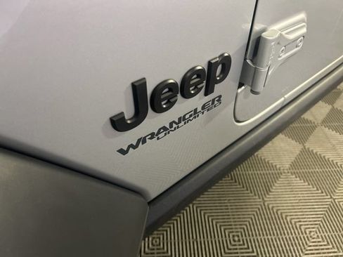 Used 2022 Jeep Wrangler Unlimited Sport AWD/4WD image 39