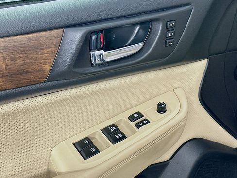 Used 2017 Subaru Outback 2.5i Limited image 20