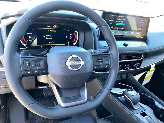 New 2026 Nissan Rogue Platinum AWD/4WD image 12