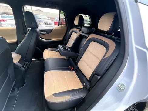 Used 2026 Chevrolet Equinox ACTIV w/ Safety and Technology Package FWD image 19