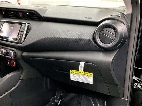 New 2025 Nissan Kicks Play S FWD image 30