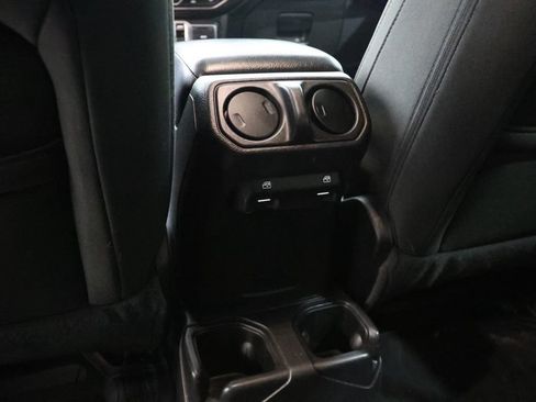 Used 2021 Jeep Wrangler Unlimited Sport AWD/4WD image 32