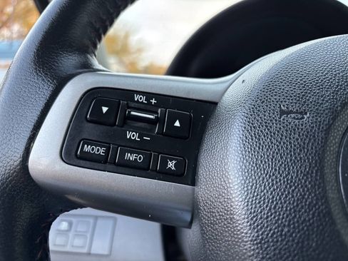 Used 2014 MAZDA MAZDA2 Touring image 21