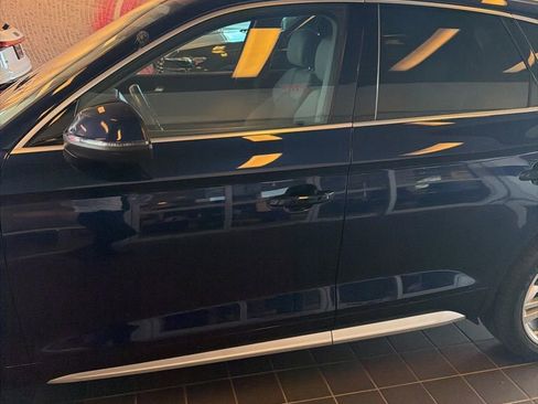 Used 2018 Audi Q5 2.0T Premium Plus AWD/4WD image 4