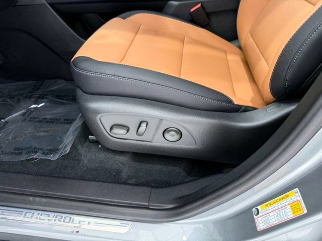 New 2027 Chevrolet Traverse Z71 w/ Enhanced Driving Package AWD/4WD image 13