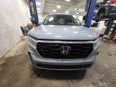 Certified 2024 Honda Pilot Elite image 3