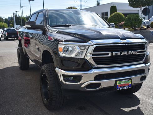 Used 2019 RAM 1500 Big Horn AWD/4WD image 3