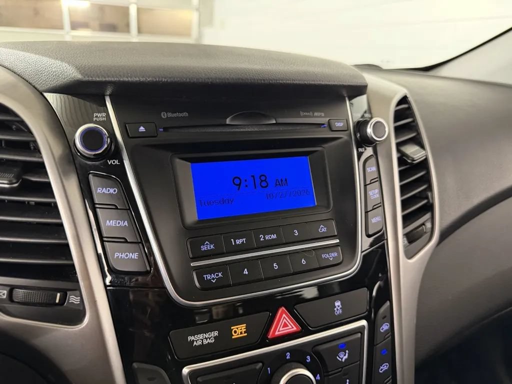 Used 2016 Hyundai Elantra GT FWD image 18