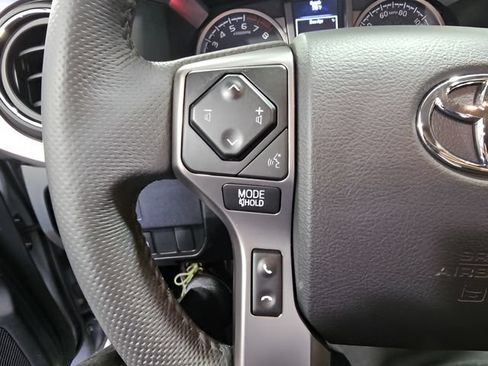 Used 2021 Toyota Tacoma SR5 RWD image 20