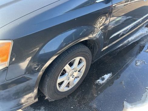 Used 2012 Chrysler Town & Country Touring w/ Entertainment Group #1 image 9