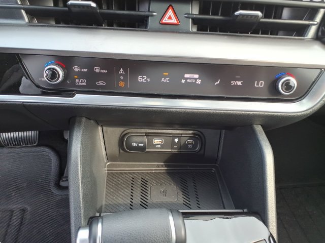 Used 2025 Kia Sportage EX w/ Premium Package AWD/4WD image 23