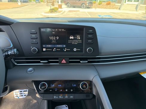 New 2026 Hyundai Elantra Sport FWD image 20