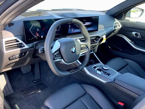 Used 2025 BMW 330i Sedan RWD image 17