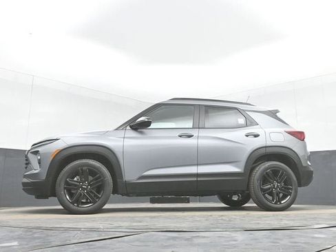 New 2026 Chevrolet TrailBlazer LT w/ Midnight Edition FWD image 41