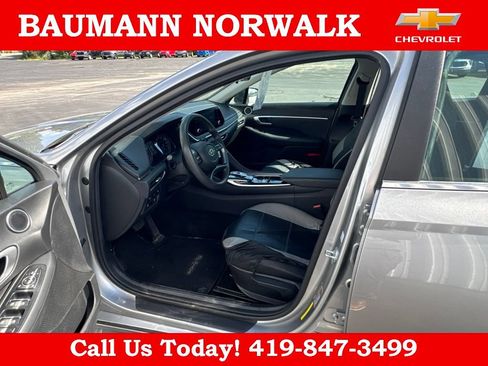 Used 2022 Hyundai Sonata SE w/ Cargo Package FWD image 8