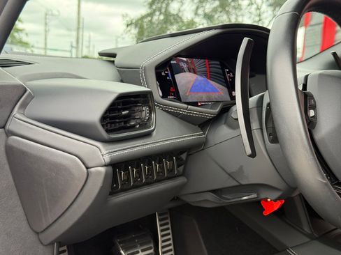 Used 2018 Lamborghini Huracan LP 580-2 RWD image 42