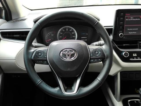 Used 2022 Toyota Corolla Cross LE w/ Black Badges Package (TMS) AWD/4WD image 30
