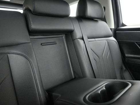 Used 2025 Hyundai Santa Fe SEL image 19