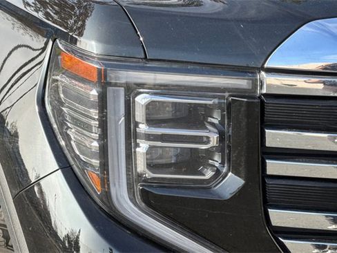 Used 2025 GMC Sierra 1500 SLT image 43
