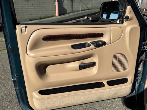 Used 1997 Dodge Ram 1500 Truck 4x4 Regular Cab image 25