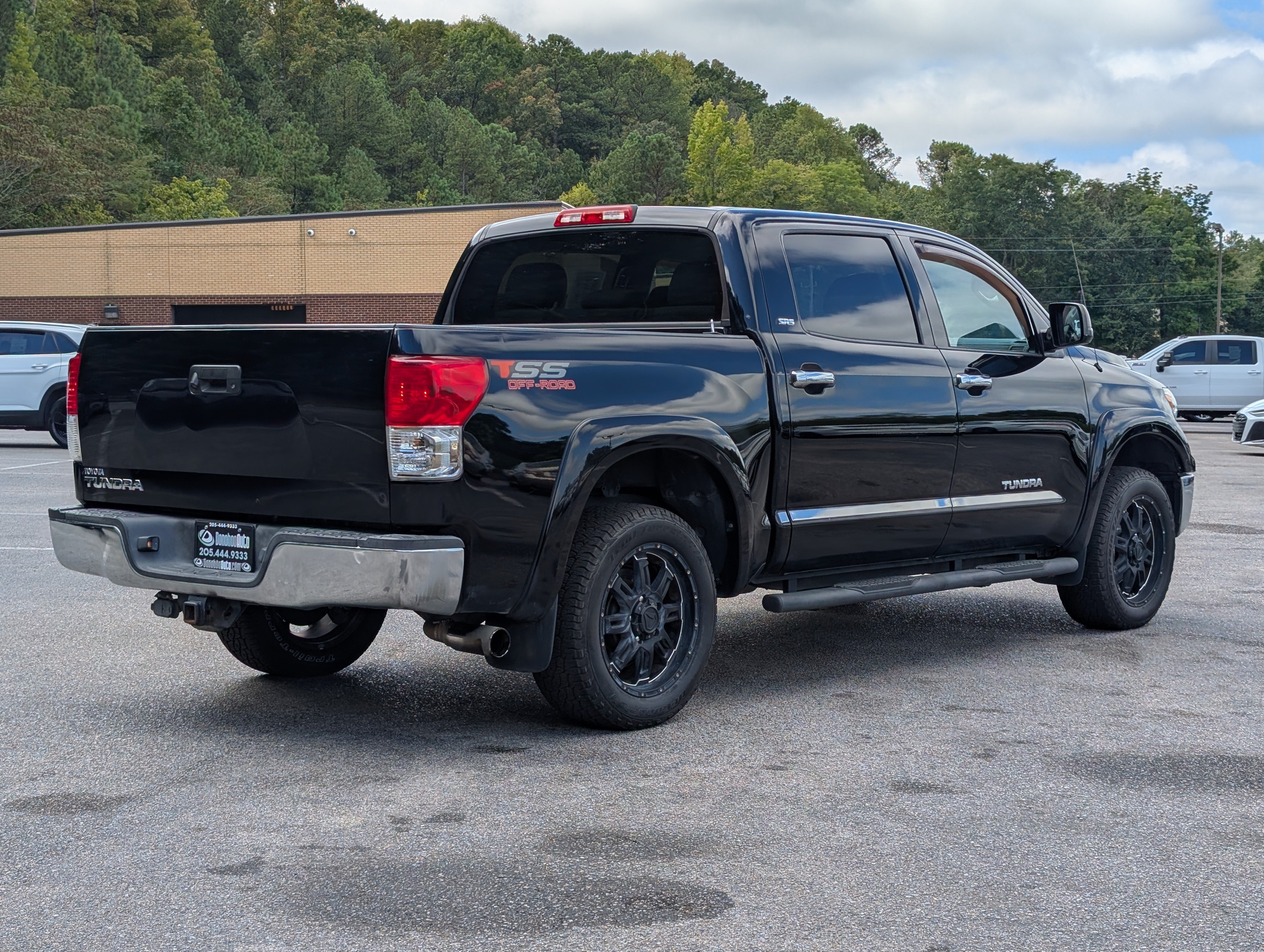 Used 2013 Toyota Tundra 2WD CrewMax w/ SR5 Pkg image 9