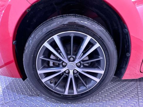 Used 2019 Toyota Corolla LE w/ LE Premium Package w/Moonroof FWD image 10