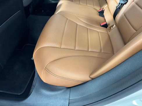 Used 2020 Mercedes-Benz C 300 Sedan image 35