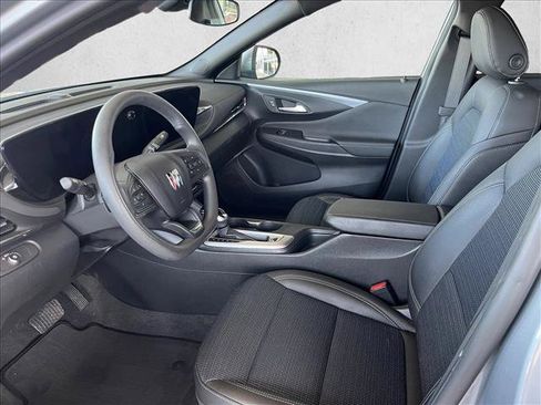 Used 2025 Buick Envista Preferred FWD image 9