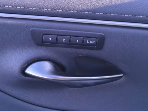 Certified 2024 Lexus ES 300h w/ Premium Package image 15