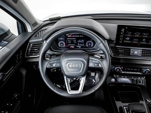 Used 2023 Audi Q5 2.0T Premium Plus w/ Premium Plus Package AWD/4WD image 14