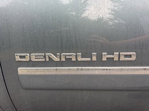 Used 2011 GMC Sierra 2500 Denali w/ Suspension Package, Off-Road image 11