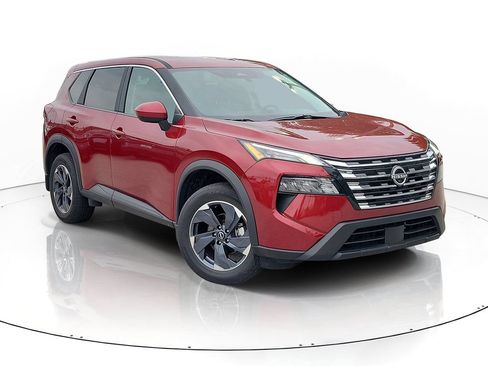 Used 2025 Nissan Rogue SV FWD image 1