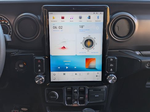 Used 2023 Jeep Gladiator Willys image 24