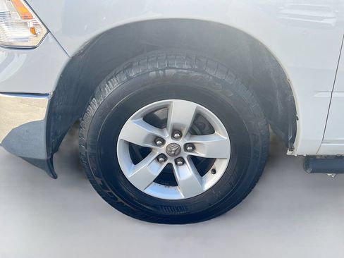 Used 2022 RAM 1500 Tradesman w/ Chrome Appearance Group RWD image 27