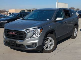 Used 2024 GMC Terrain SLE video 1