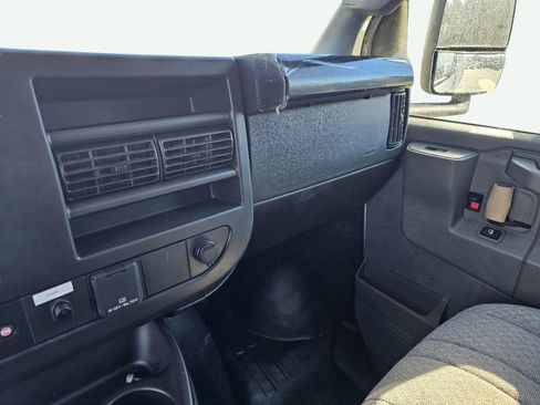 New 2024 Chevrolet Express 3500 w/ Power Convenience Package image 25