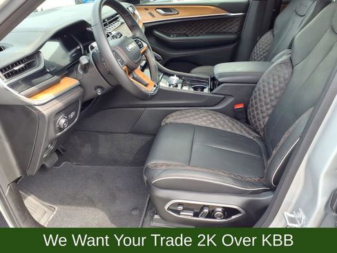 Used 2025 Jeep Grand Cherokee L Summit image 9