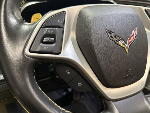 Used 2018 Chevrolet Corvette Stingray Convertible image 21