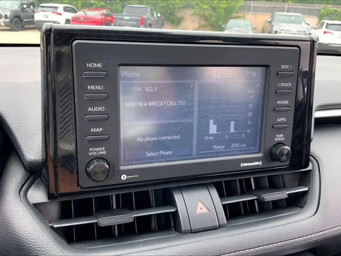 Used 2021 Toyota RAV4 XLE w/ Convenience Package FWD image 32