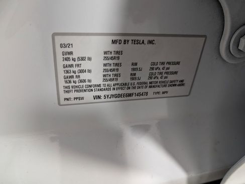 Used 2021 Tesla Model Y Long Range AWD/4WD image 25