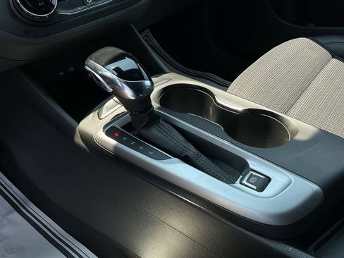 Used 2025 Buick Envista Preferred FWD image 23