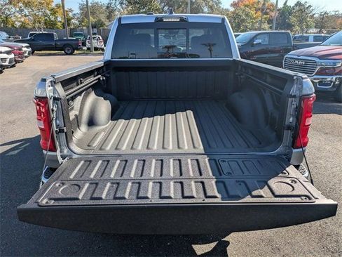 New 2026 Chrysler Pacifica Select image 33