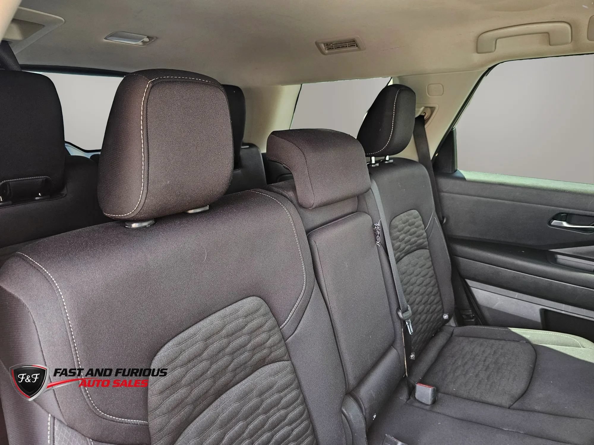 Used 2022 Nissan Pathfinder SV AWD/4WD image 14
