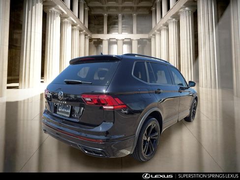 Used 2023 Volkswagen Tiguan SE R-Line FWD image 4