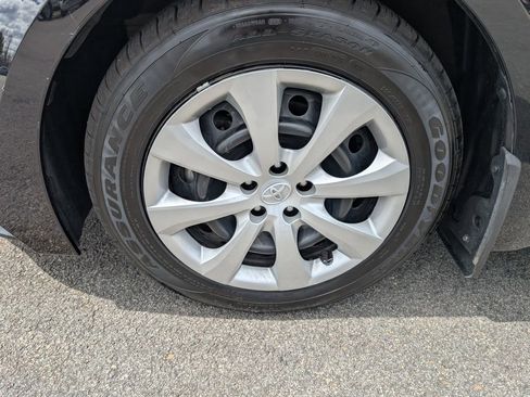 Used 2023 Toyota Corolla LE w/ Carpet Mat Package (TMS) FWD image 12