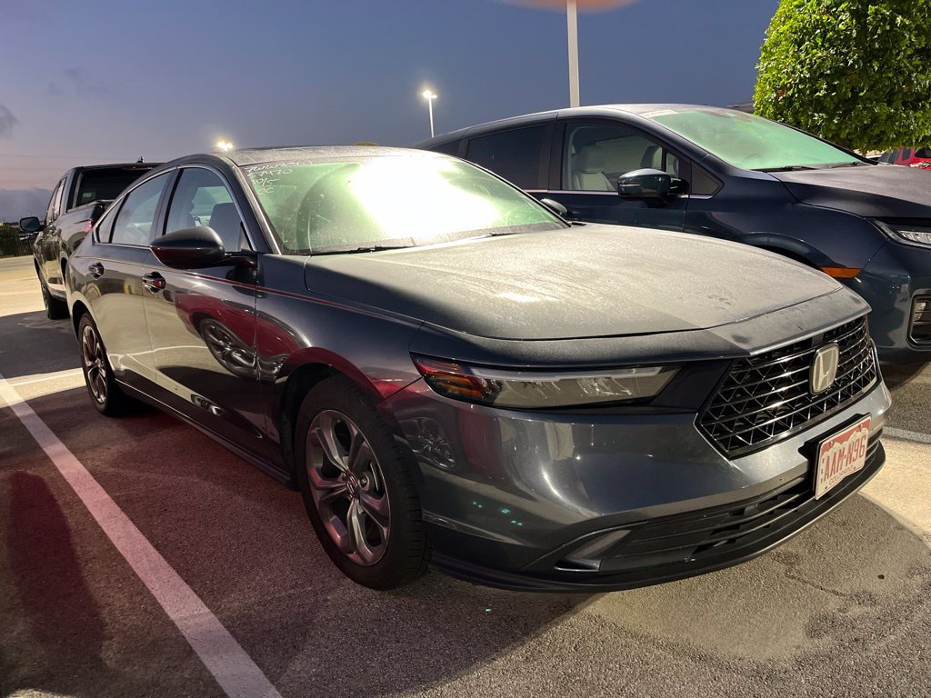 Used 2024 Honda Accord EX image 2