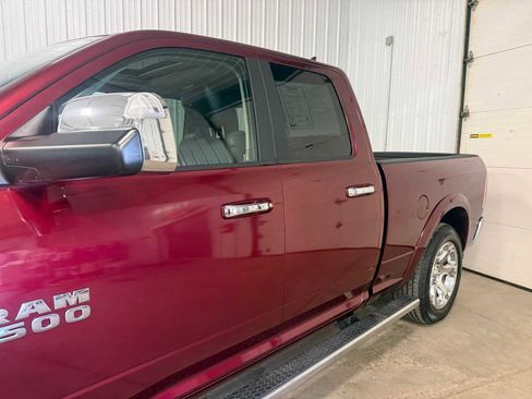 Used 2017 RAM 1500 Laramie w/ Convenience Group AWD/4WD image 7
