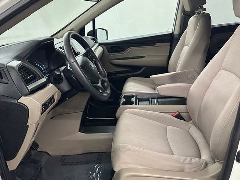 Used 2018 Honda Odyssey EX image 11