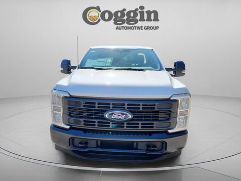 New 2026 Ford F250 XL w/ F-250 >10K GVWR Package image 8