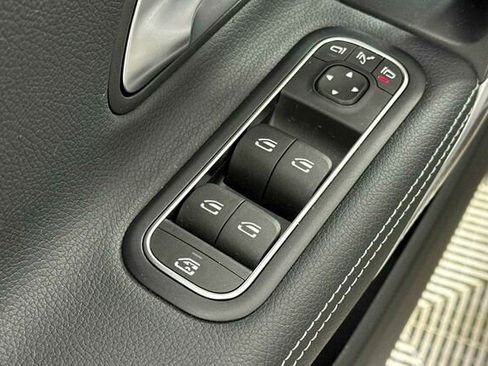 Certified 2025 Mercedes-Benz CLA 250 image 12